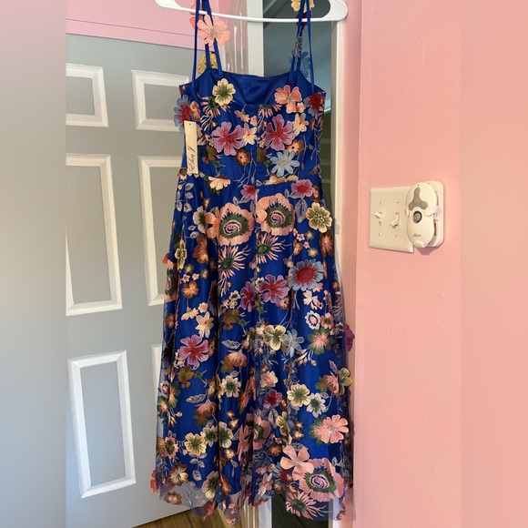 Eliza J Floral Embroidered Appliqué Cocktail Dress. New with tags. - Picture 5 of 5